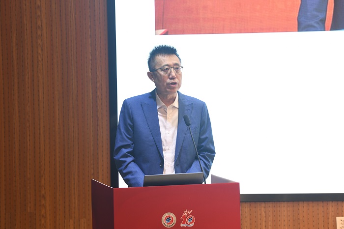 1762743751844008669.jpg 7.华东师范大学教育学部教育管理学系系主任、教育经济研究所所长胡耀宗作报告.jpg