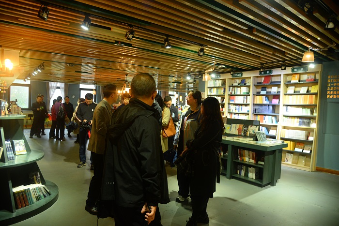 1762761401868069604.jpg 4.jpg