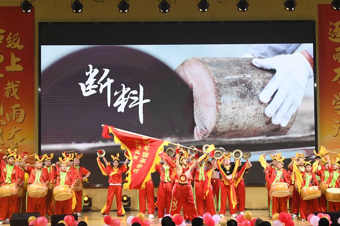 1762823157808080960.jpg 9.盘鼓.jpg