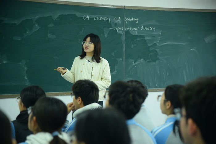 1763369066674001458.jpg 11.jpg